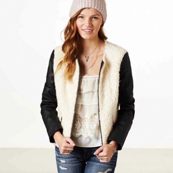 American Eagle Outfitters Jackets & Blazers - American Eagle Outfitters Black and Cream Teddy Jacket LARGE